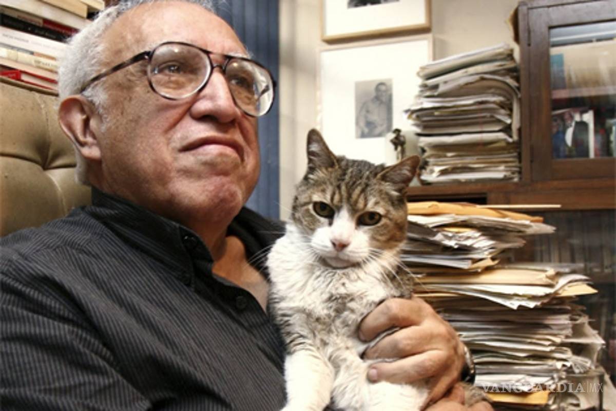 "Monsi nos hace una gran falta, una falta horrible": Poniatowska