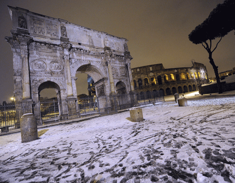 Frío deja aisladas a ciudades en el centro de Italia