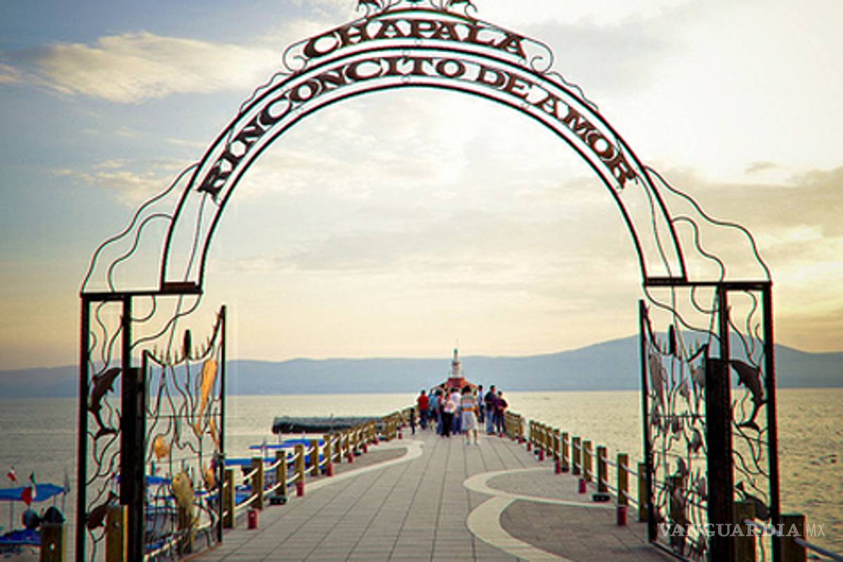 Afrontan extranjeros miedo en Chapala