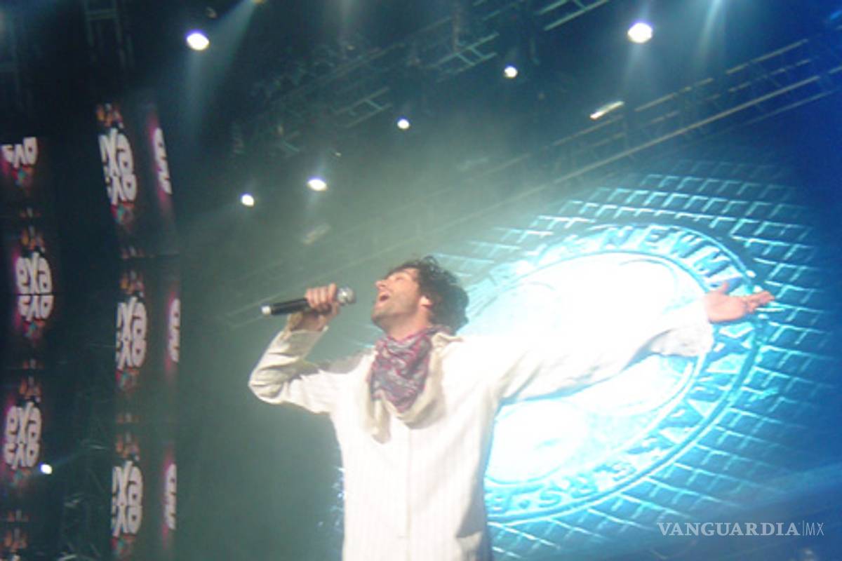 Ofrece Benny un concierto inolvidable en el Auditorio Nacional