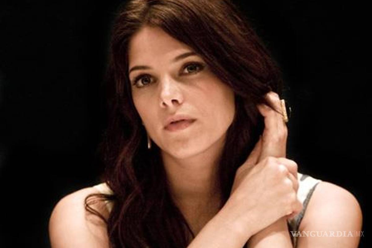 Ashley Greene, una vampira en Vallarta