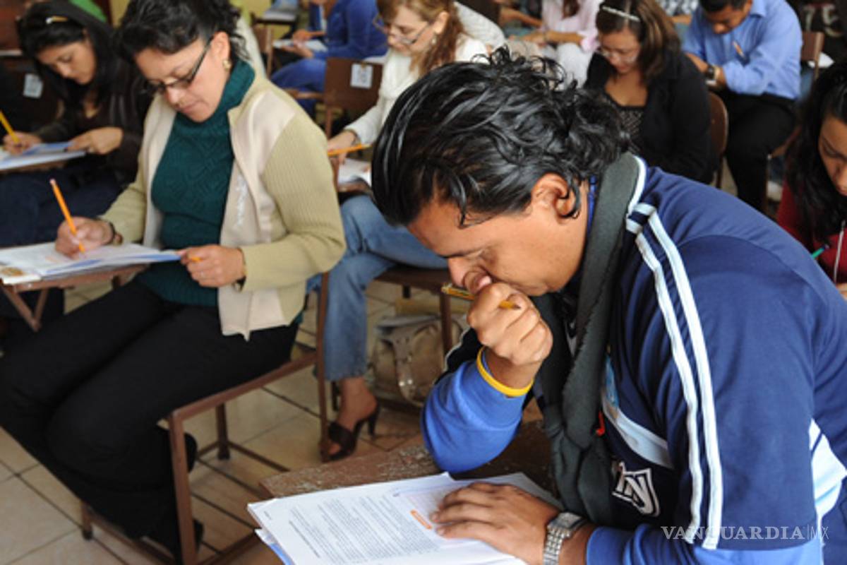 Diputados van contra maestros 'aviadores'