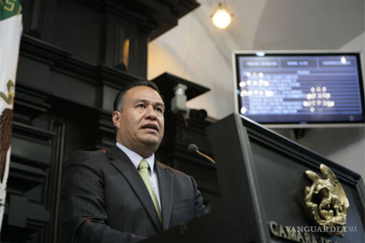 Senador reconoce caída nacional del PRD