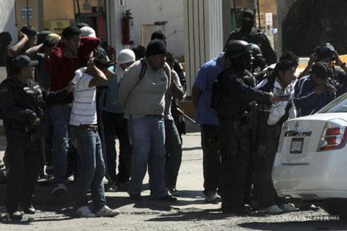 Liberan a normalistas detenidos en Chilpancingo