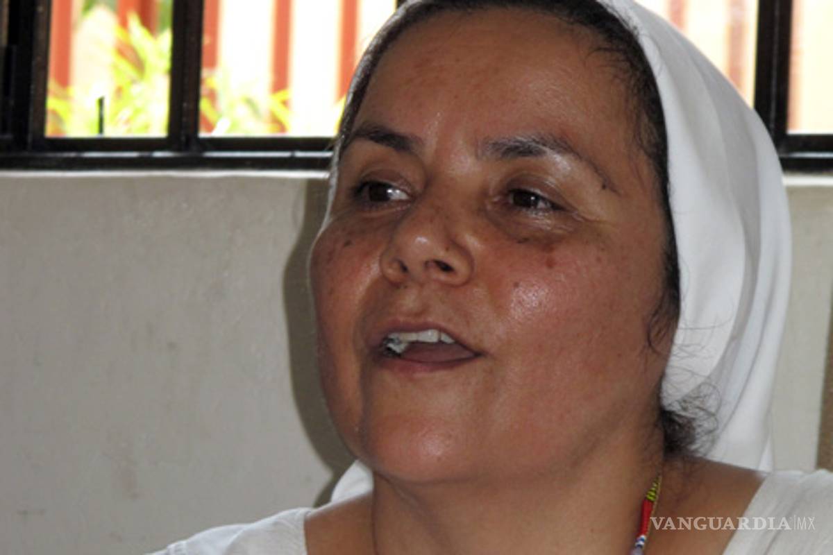 Monja mexicana dirige una radio que lucha por una sociedad más abierta en Sudán