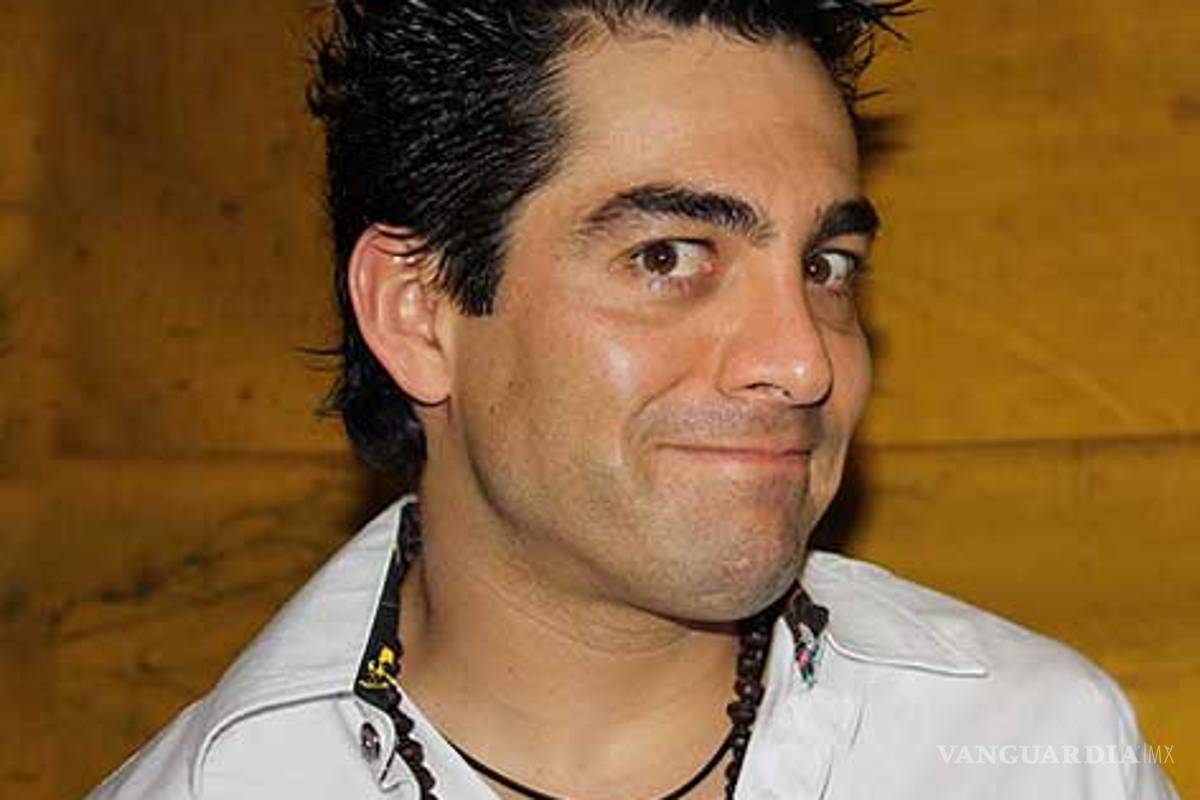 Famosos colaboran con Omar Chaparro en su nuevo video