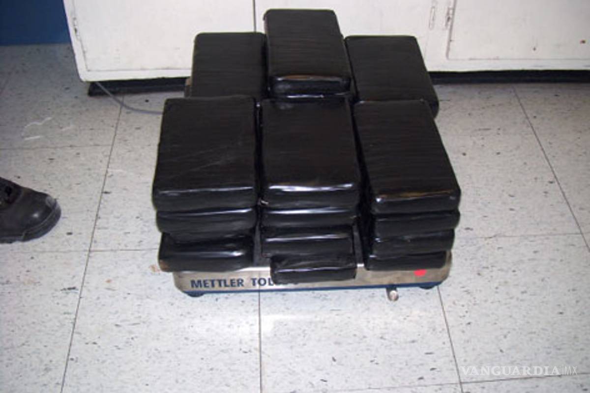 Abandonan un auto con 130 kilos de cocaína en San Nicolás, NL