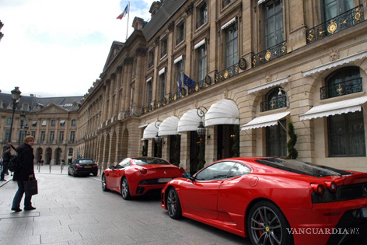 Luchan hoteles de lujo de París por huéspedes más ricos