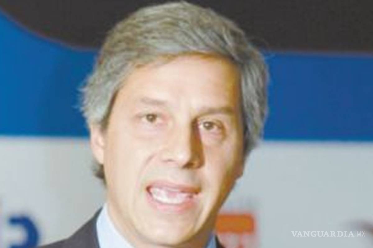 Directores de escuela, sin terminar primaria