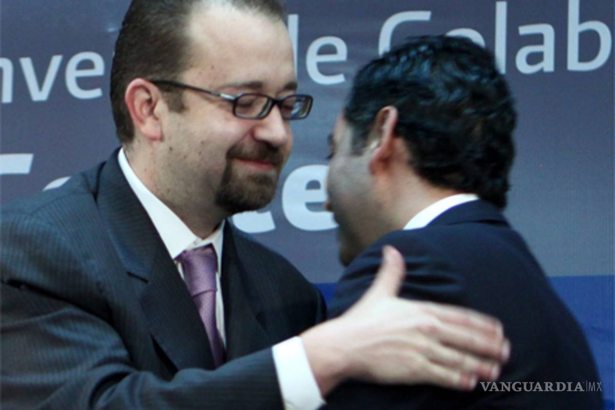 Contratos de Cofetel benefician a dos amigos de Mony de Swaan