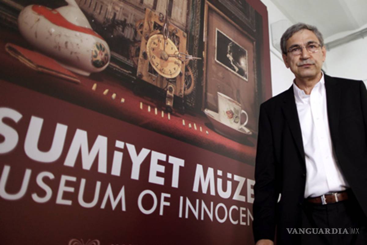 Abre Orhan Pamuk su "Museo de la Inocencia" en Estambul