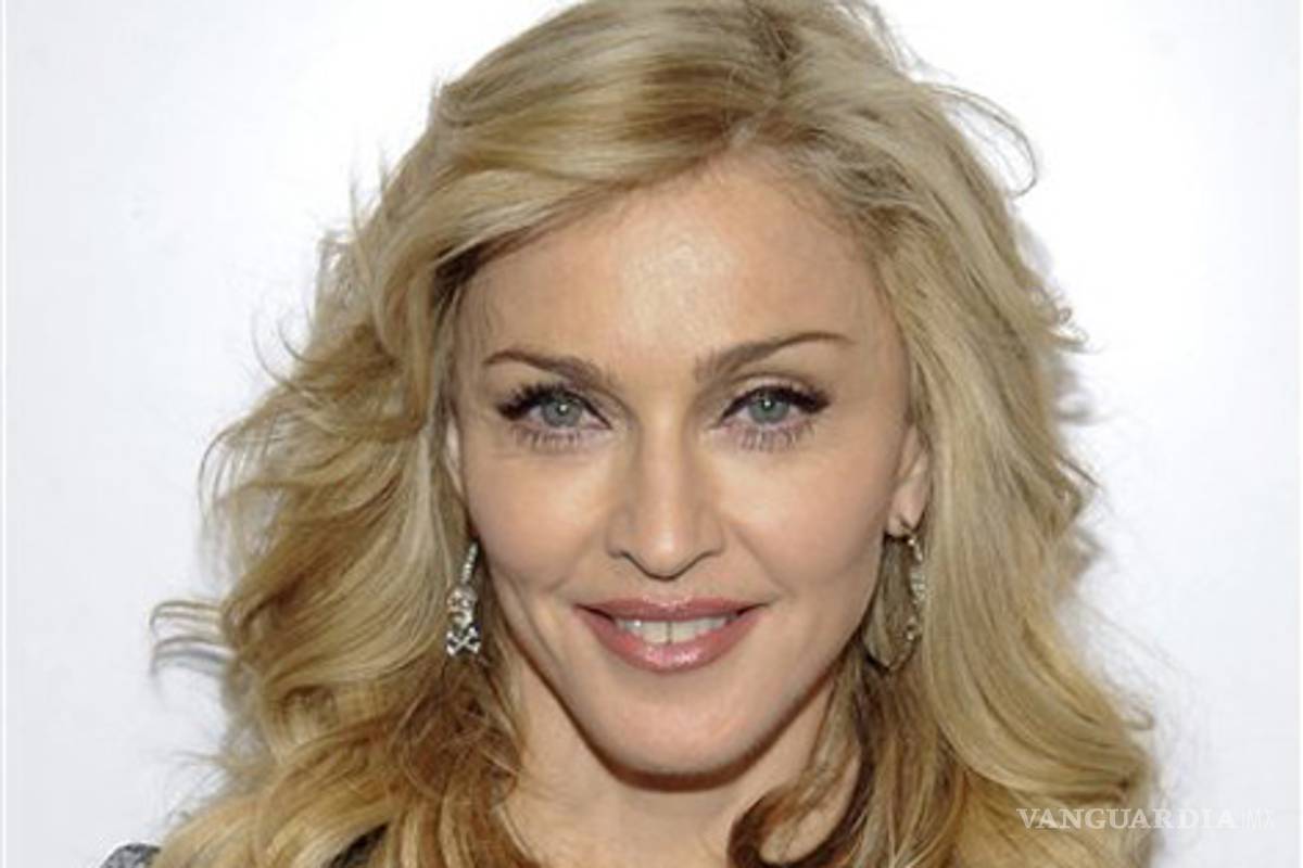 Retrasa Madonna el inicio de su gira mundial