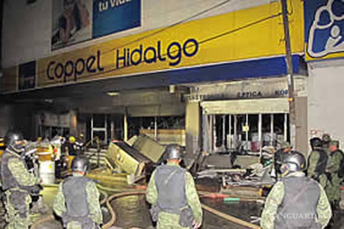 STPS investigará incendio en tienda Coppel