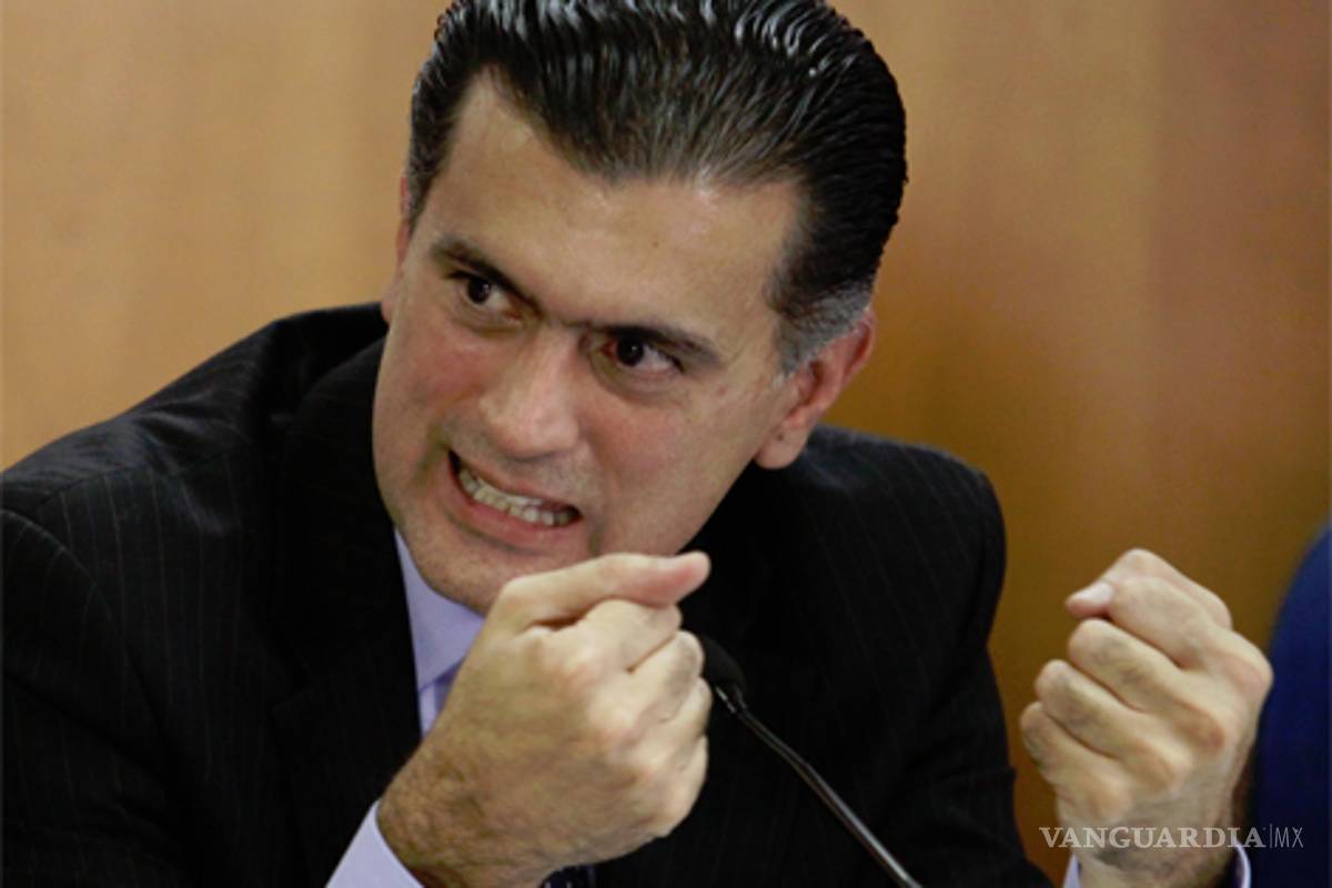 Comité del sindicato magisterial demandará al secretario Lujambio