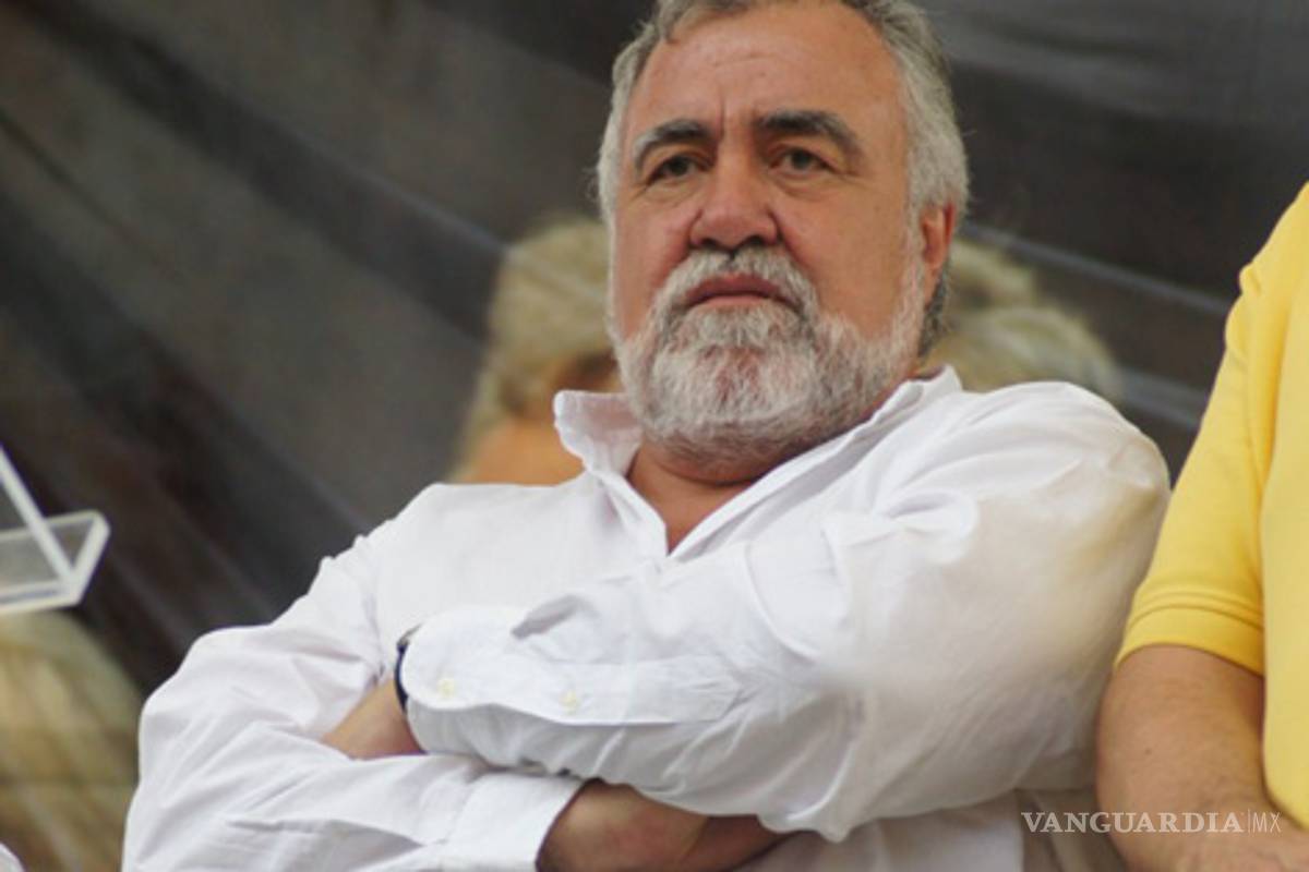 Acusa Encinas a Peña Nieto y Gordillo de desviar recursos a campañas