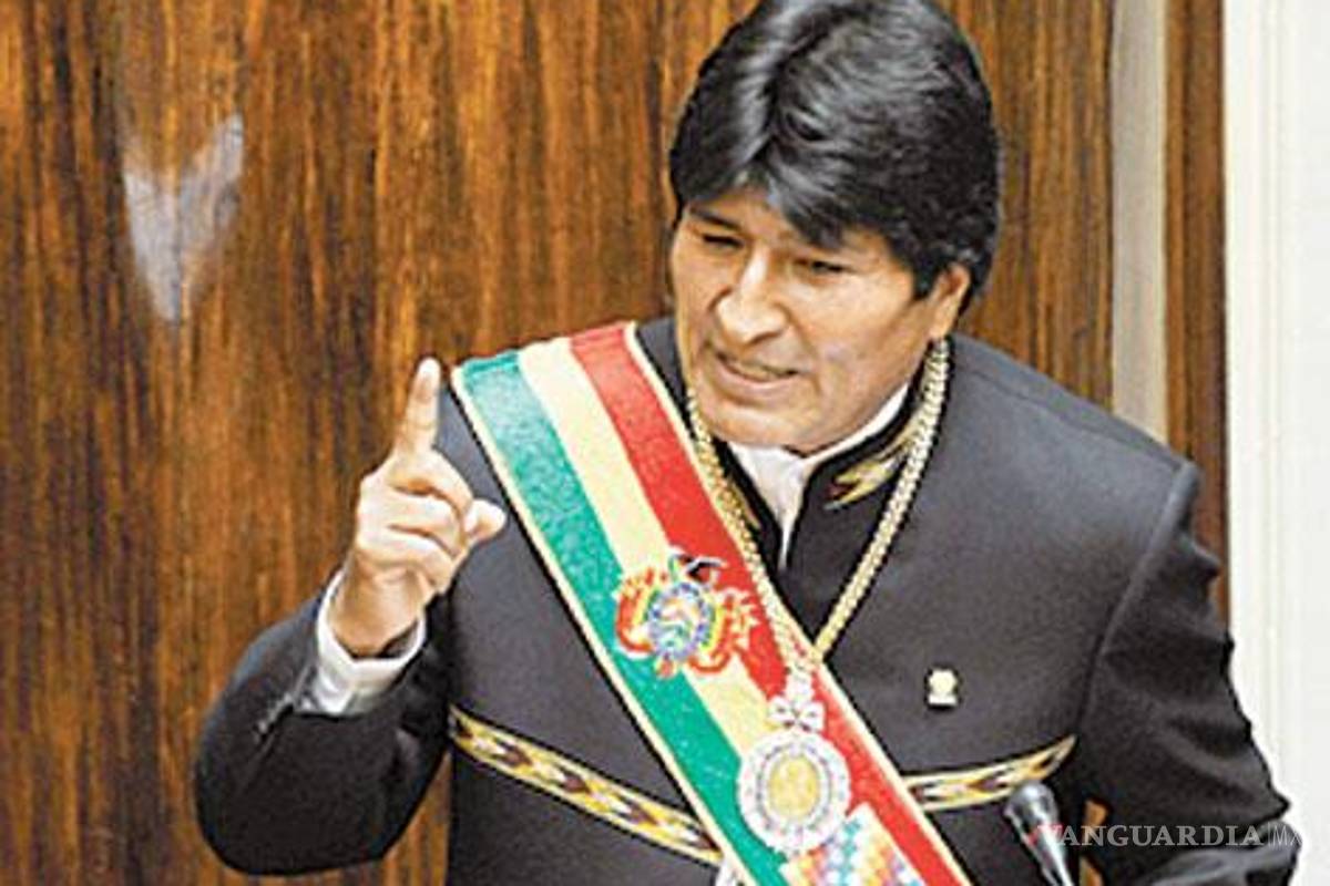 Evo Morales llama "mal vecino" al presidente de Chile