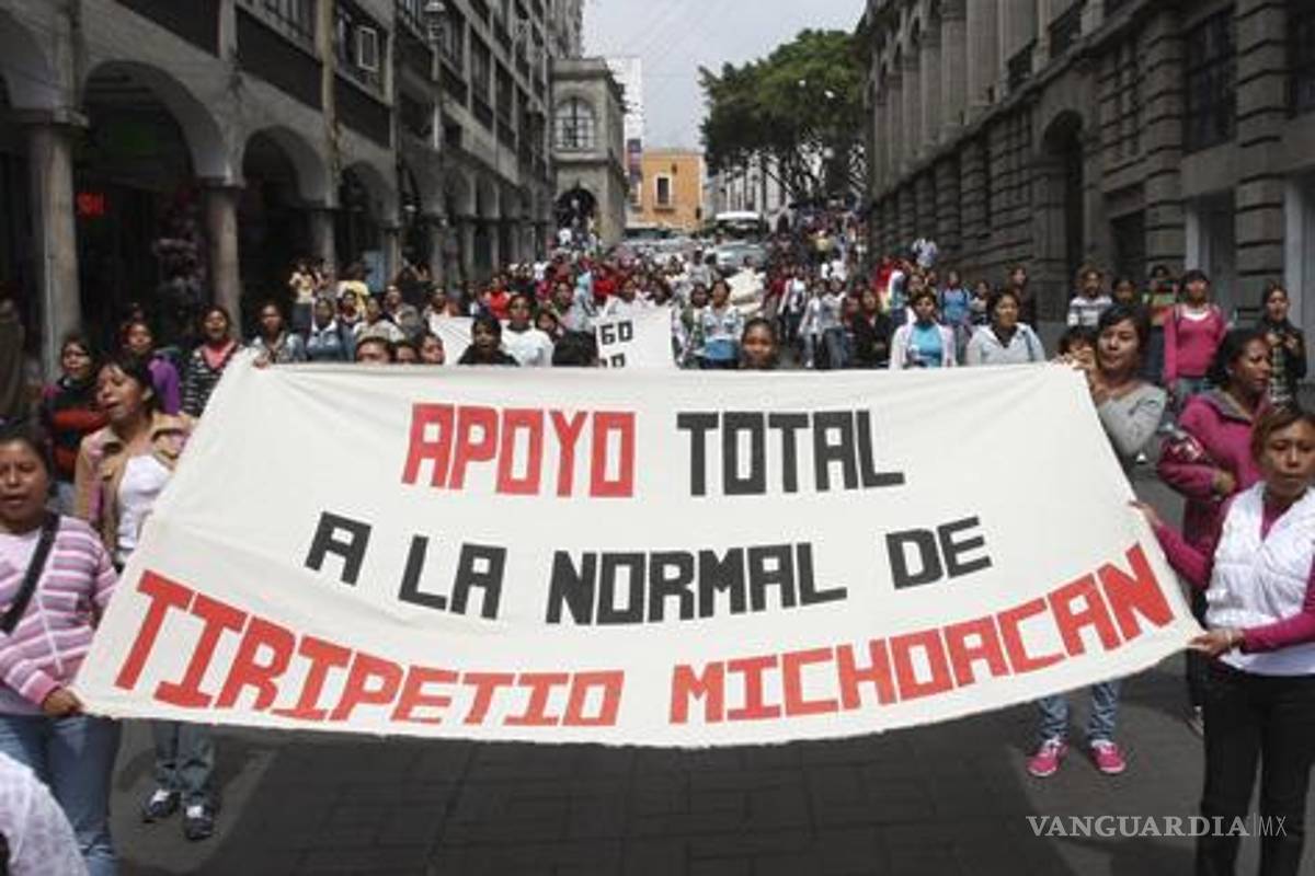 Normalistas y autoridades no logran acuerdo