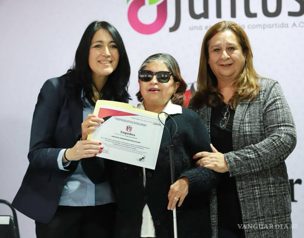 $!Fueron 49 los egresados del programa Empodera.