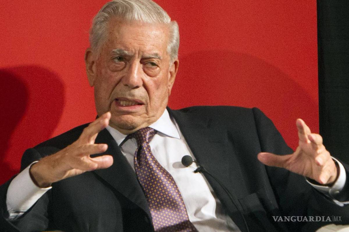 Trump de candidato sería suicidio republicano: Vargas Llosa