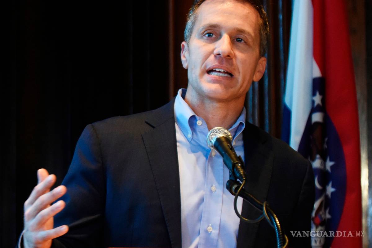 Investigan al gobernador de Missouri por azotar y manosear a una mujer