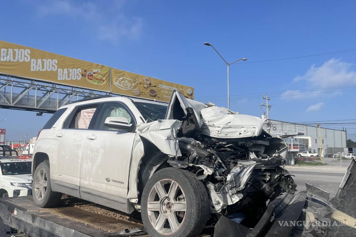 Saltillo: despistado choca contra camión de la basura