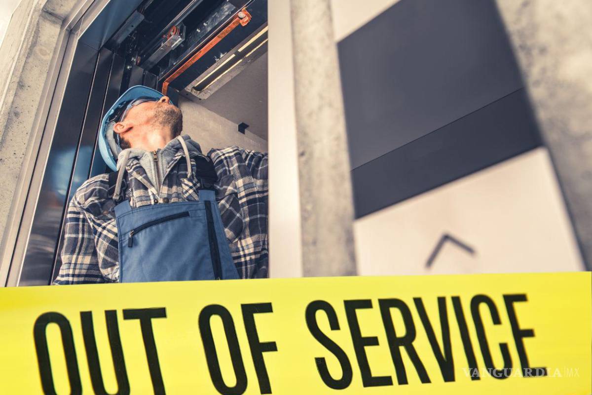 Elevador de 35 años de antigüedad se descompone y provoca muerte de un hombre, en Coyoacán