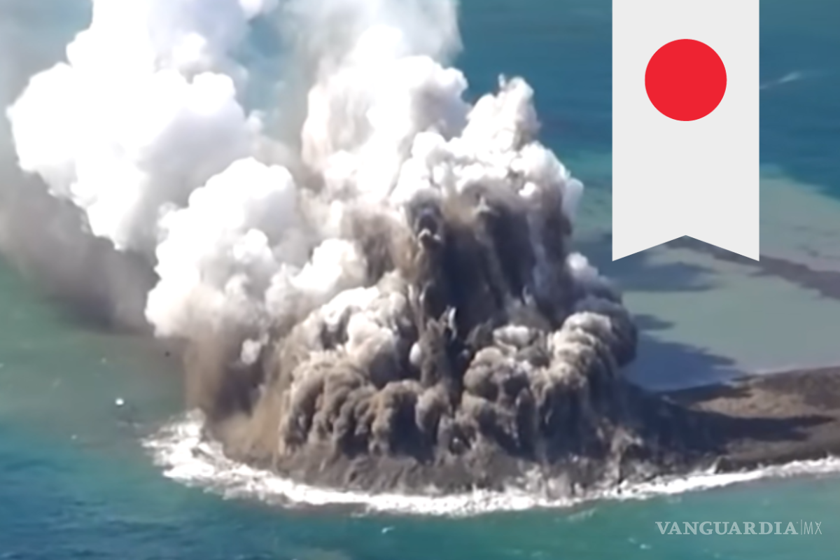 Impresionante... Erupción de volcán submarino crea una nueva isla en Japón (video)