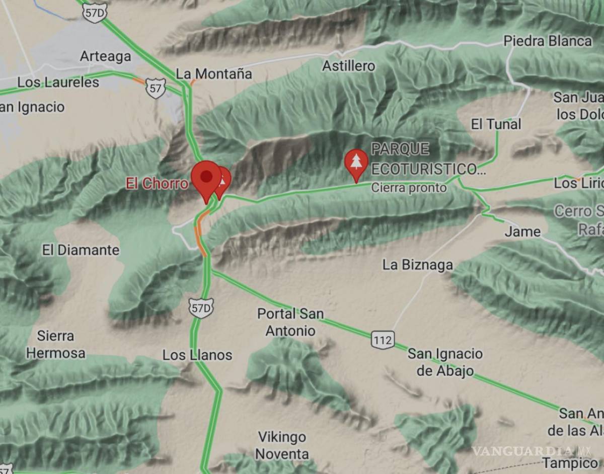 $!Incendio de pastizal en los Chorros, alerta a conductores de la carretera 57