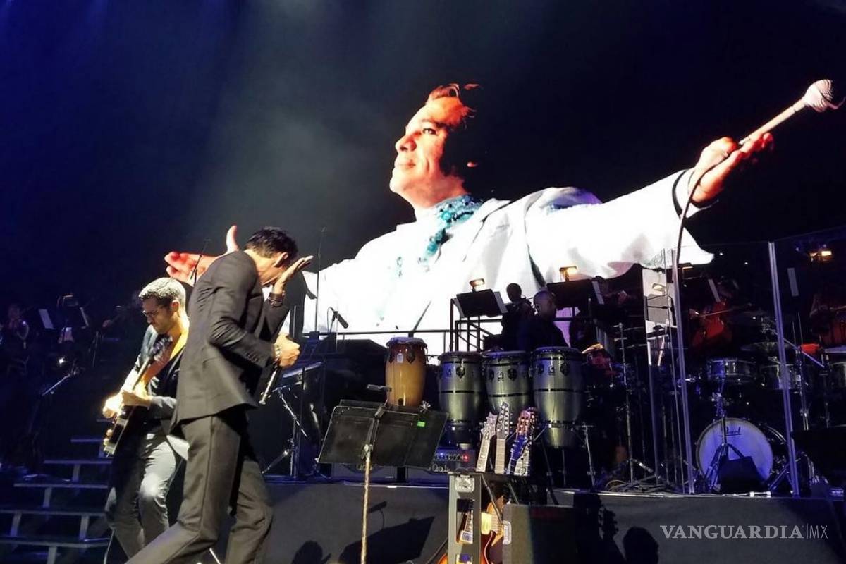 Marc Anthony le llora a Juan Gabriel en concierto