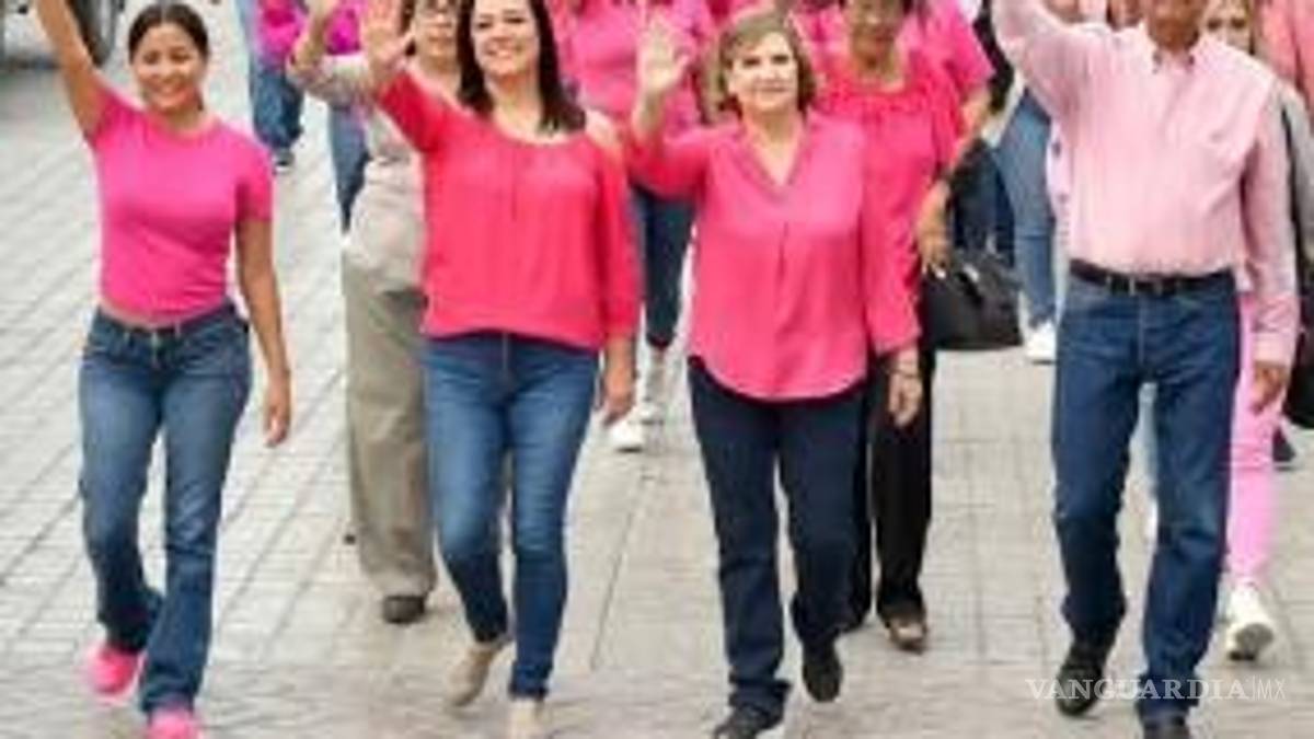 Con caminata cierran mes de lucha contra cáncer de mama en Monclova