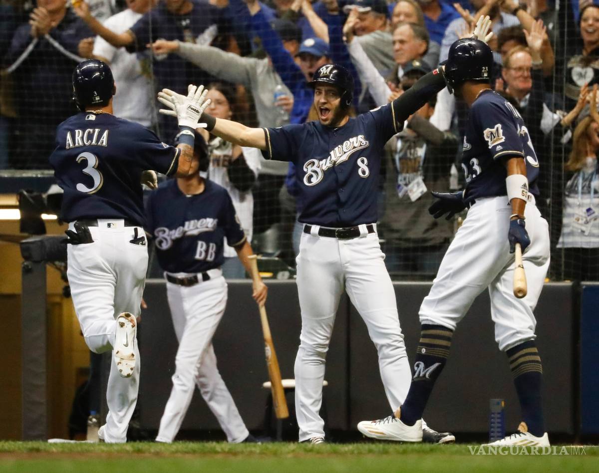 $!Milwaukee toma la ventaja en la Serie Divisional ante Colorado