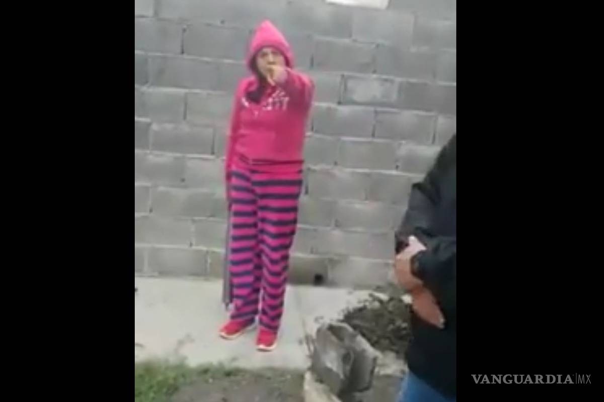 #LadyPijama explota en discusión con sus vecinos, en colonia de Saltillo (video)