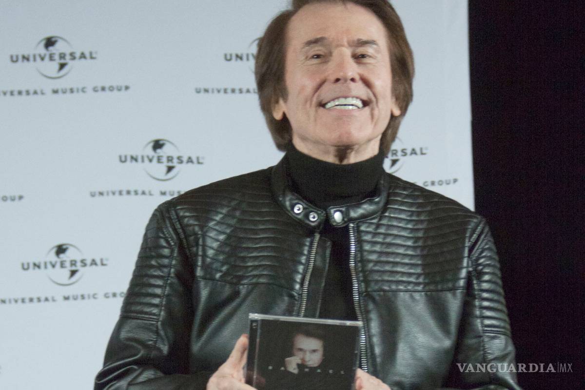 Raphael presenta su disco &quot;Infinitos bailes&quot;