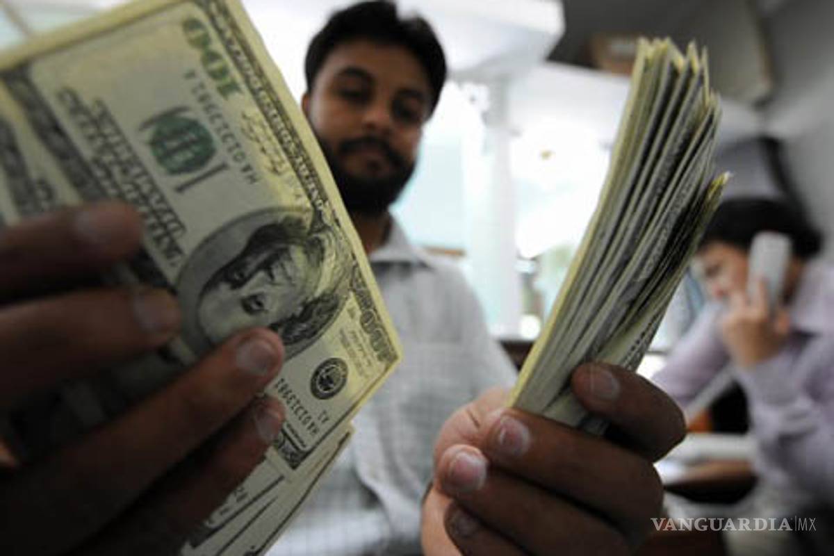 Anticipan menor alza a salarios, consumo y remesas en 2016