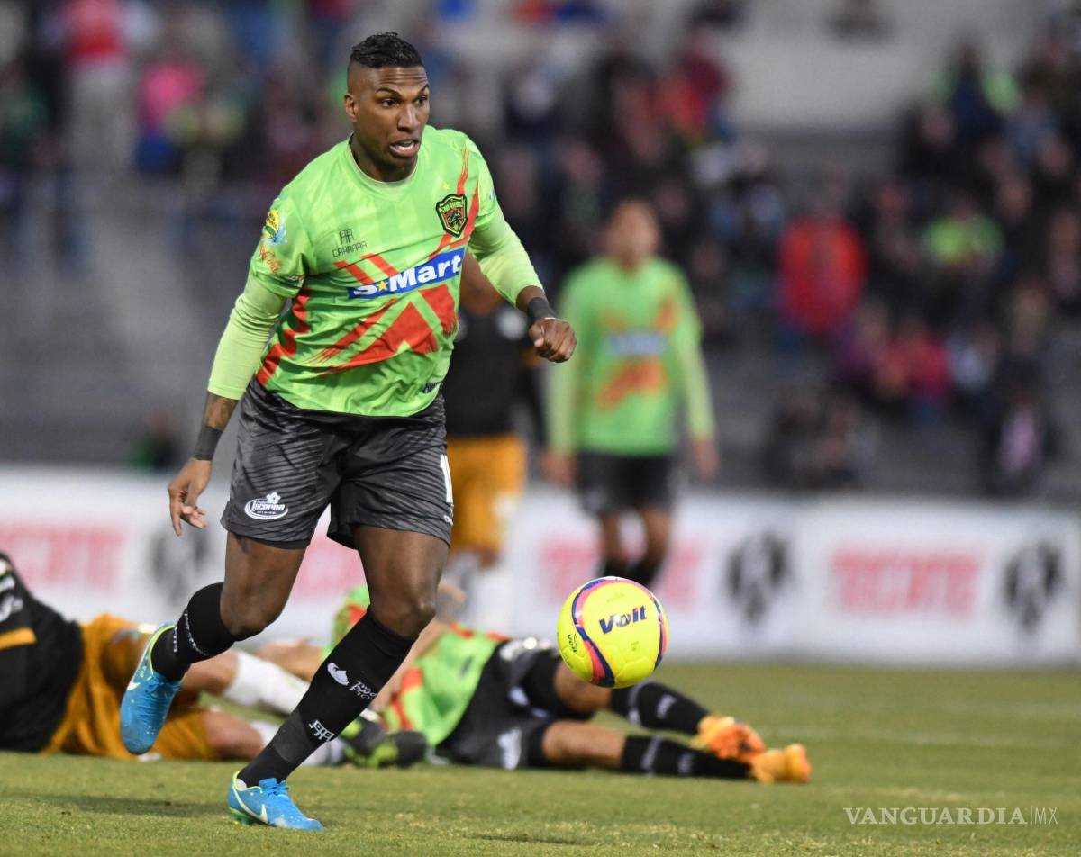 $!Renuncia de Juan Francisco Palencia como DT de Lobos 'desata' una posible venta del equipo a Juárez