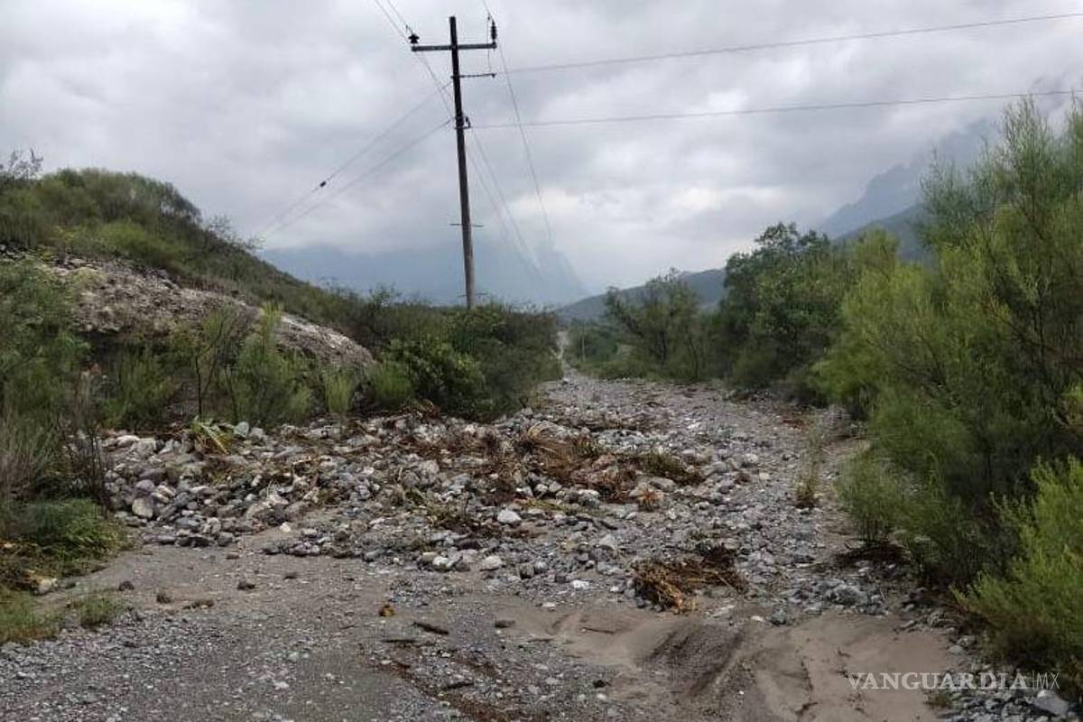 Poblados continúan incomunicados luego de la tormenta, en Arteaga