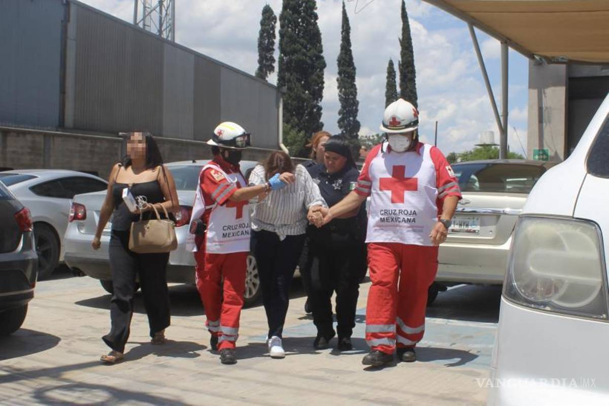 $!La mujer, trabajadora del Poder Judicial, fue trasladada de emergencia a la clínica del ISSSTE tras ingerir pastillas controladas.