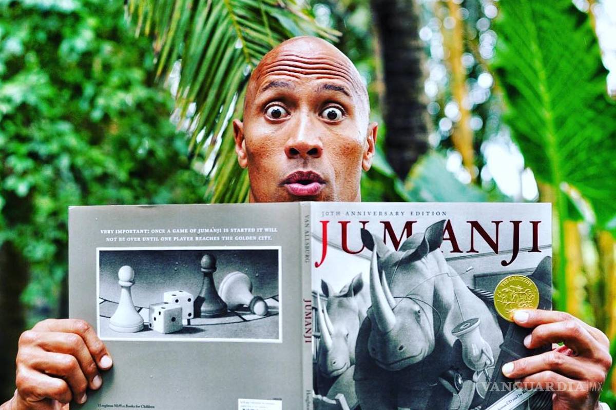 La Roca trae un lanzallamas a ‘Jumanji’