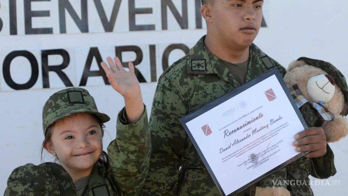 Son Alyssa y David soldados por un día