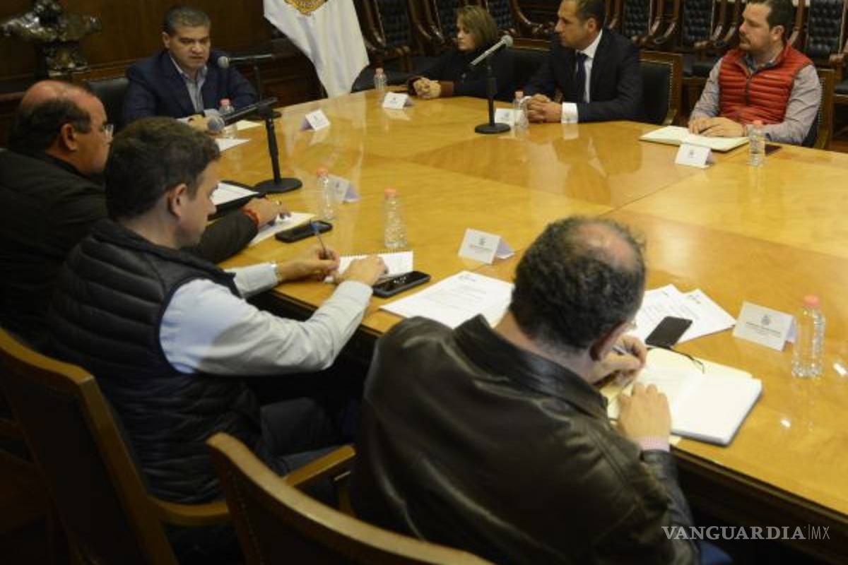 Ofrece Gobernador de Coahuila, Miguel Riquelme blindar ducto de Pemex para agilizar la entrega de gasolina