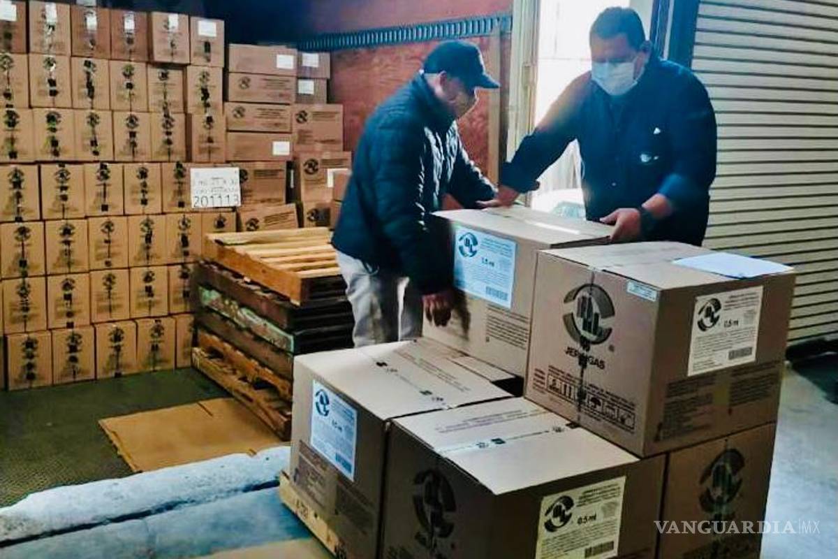 Recibe Coahuila primer envío de material para vacuna contra el coronavirus