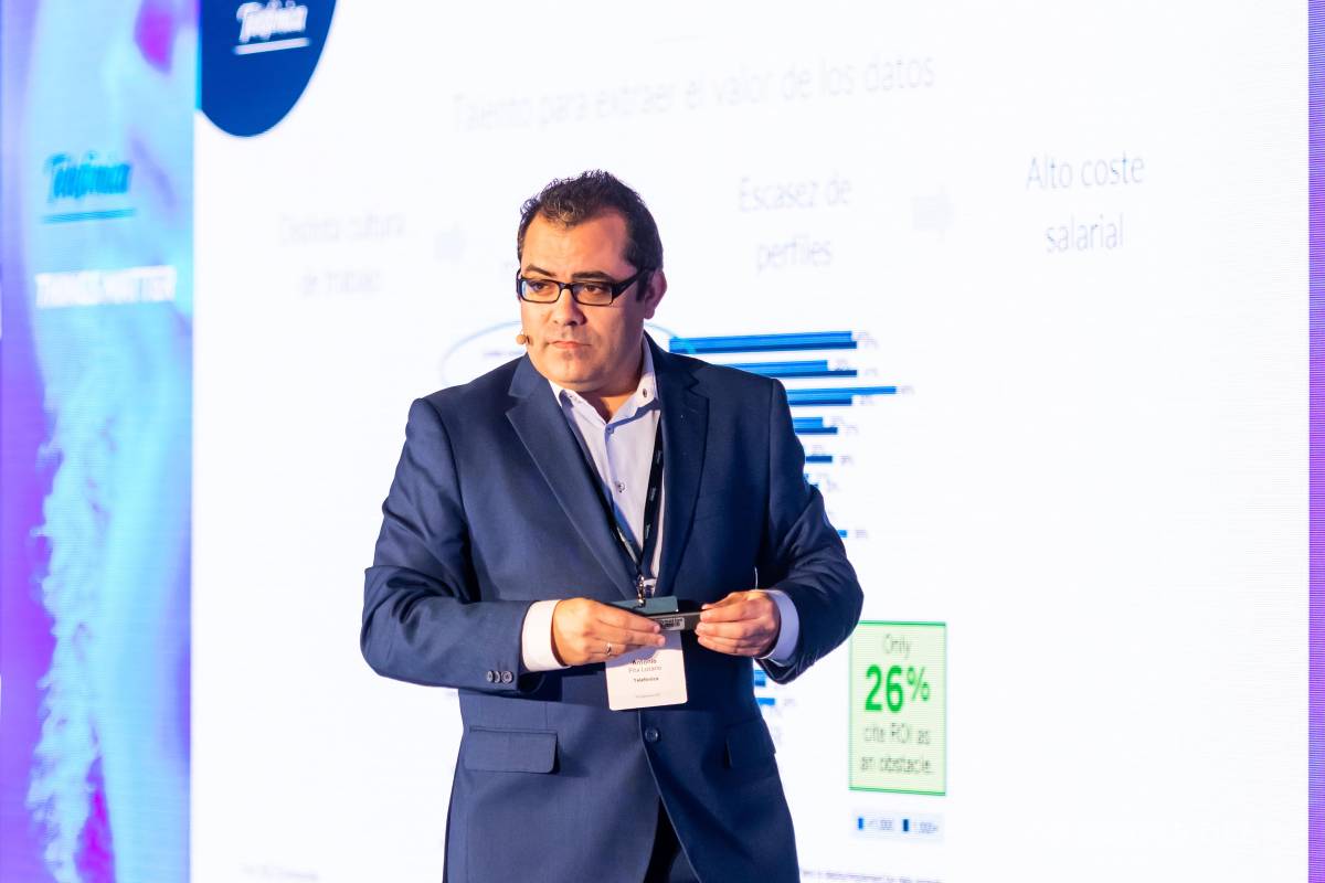 $!Antonio Pita Lozano, profesor de los Estudios de Informática, Multimedia y Telecomunicación de la UOC, advierte sobre los riesgo de la basura digital.