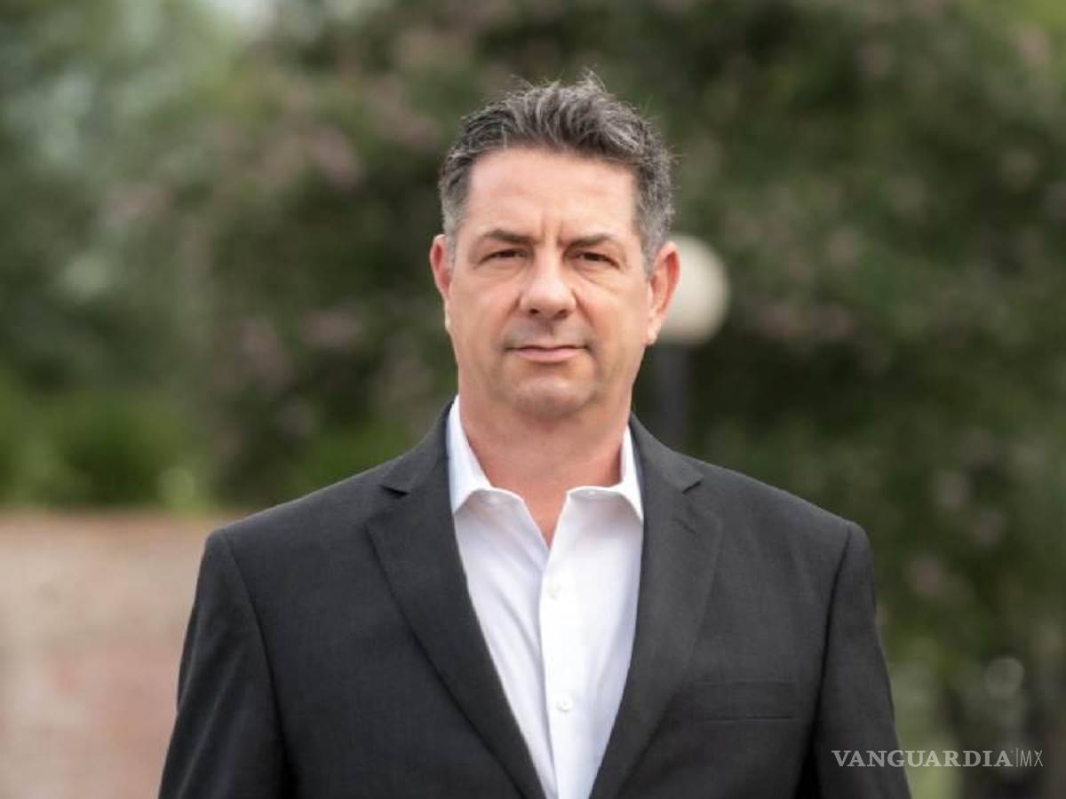 $!Esta es una de las cachuchas que sobran debido a la crueldad animal que tiene lugar en el zoológico de La Pastora. Se llama Jean Joseph Léatud Russek y es director del Parque Fundidora.