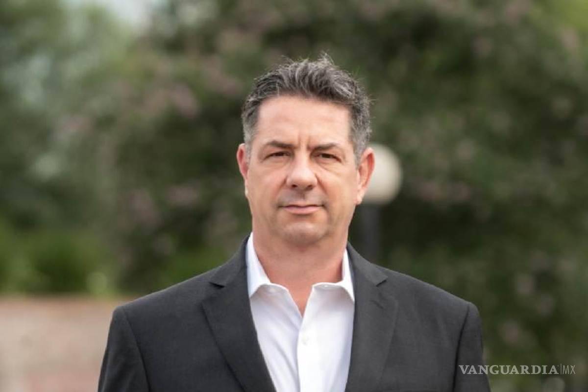 $!Esta es una de las cachuchas que sobran debido a la crueldad animal que tiene lugar en el zoológico de La Pastora. Se llama Jean Joseph Léatud Russek y es director del Parque Fundidora.