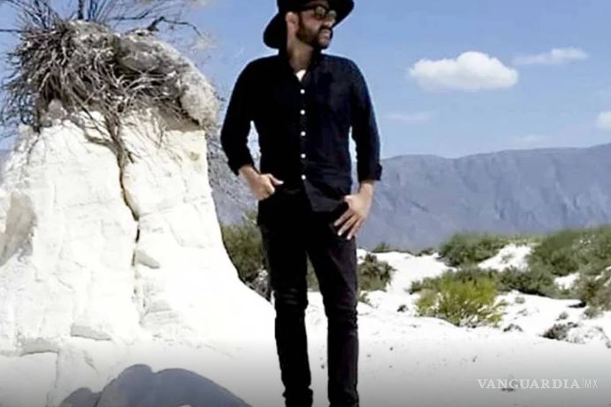 Multan a influencer en Cuatrociénegas, Coahuila... ¡por pisar con sus botas la reserva natural!