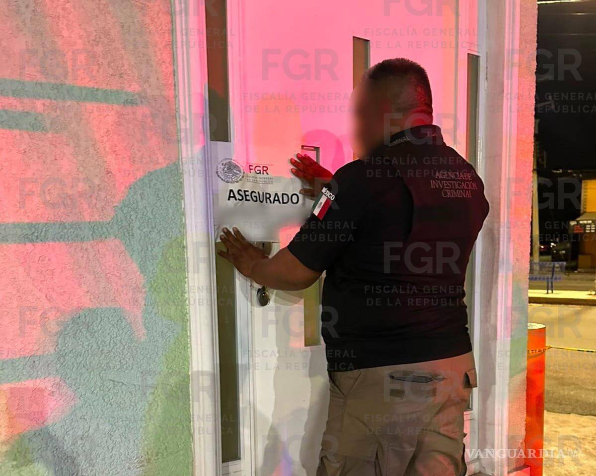 $!Como parte del cateo quedaron bajo aseguramiento el inmueble y numerario localizado en el lugar.