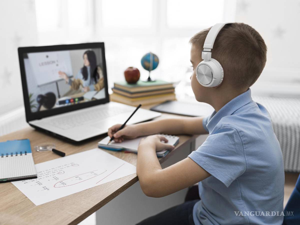 $!La mezcla de clases en línea con clases presenciales genera mejores resultados .