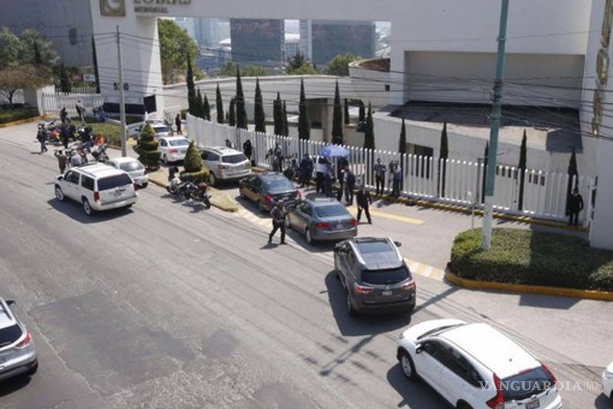 Elba Esther Gordillo llegó al funeral de su hija