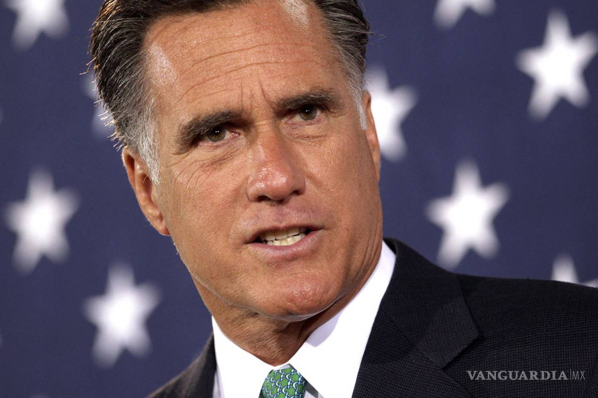 &quot;Donald Trump es un estafador&quot;, insiste Romney