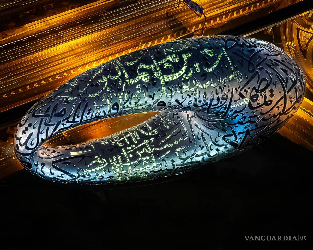 $!Museo del Futuro, vista nocturna.